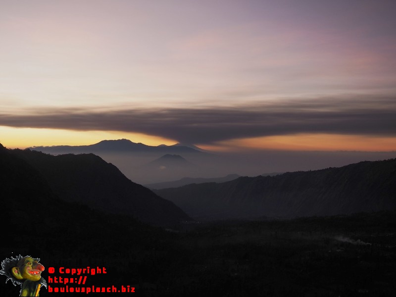 eruption volcan Raung 2015