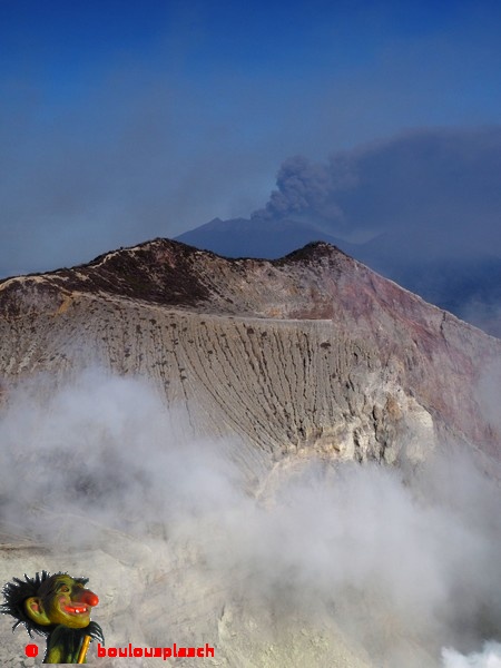 eruption volcan Raung 2015
