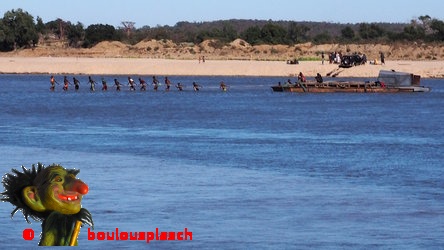 traversée rivière Malgache